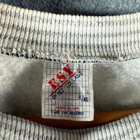Vintage ESY Built to Last Sweatshirt Mens L/XL Gray Carolina Beach, NC Crew Neck - Picture 7 of 8